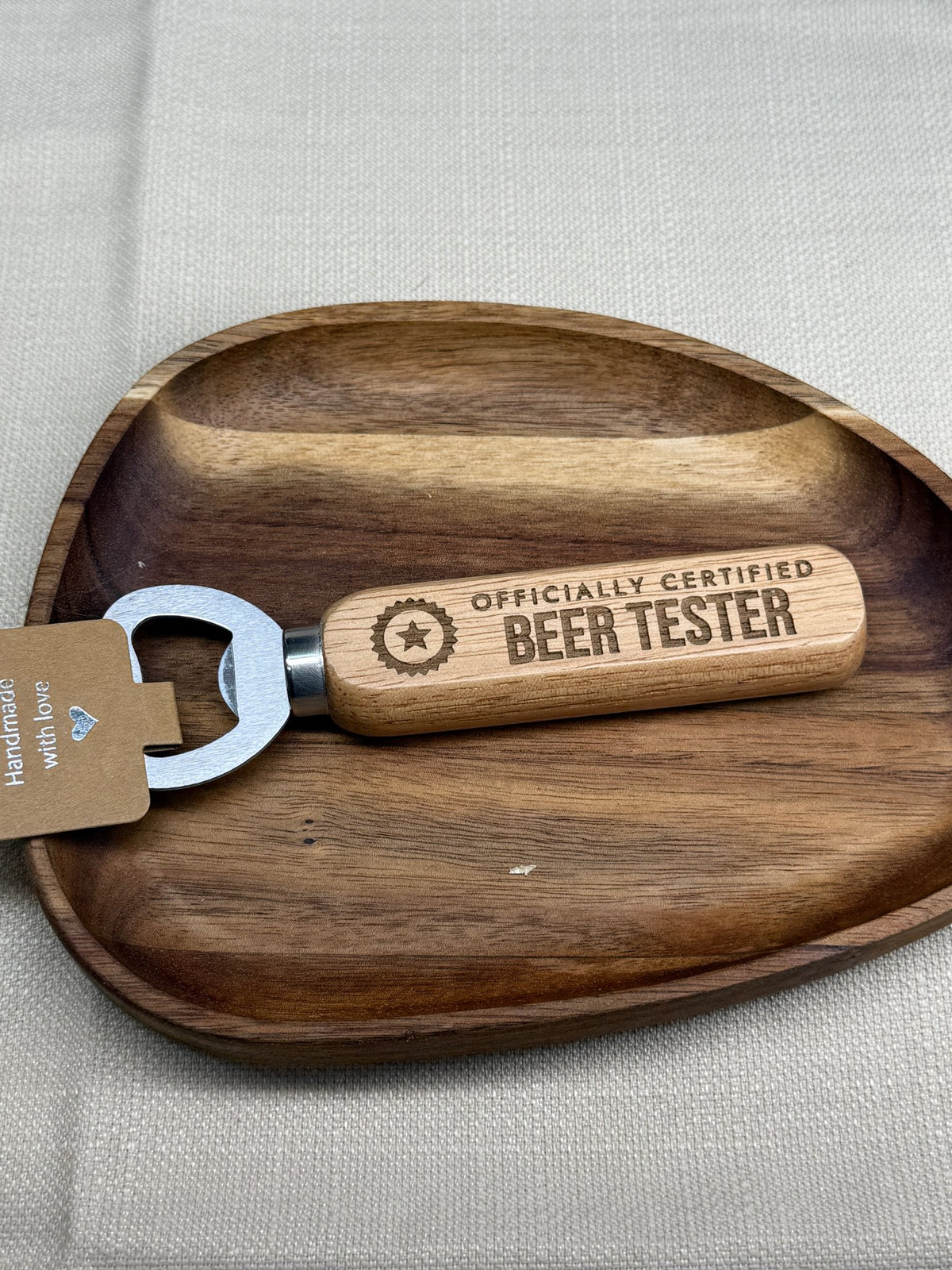 Gravierter Flaschenöffner aus Holz „Beer Tester"