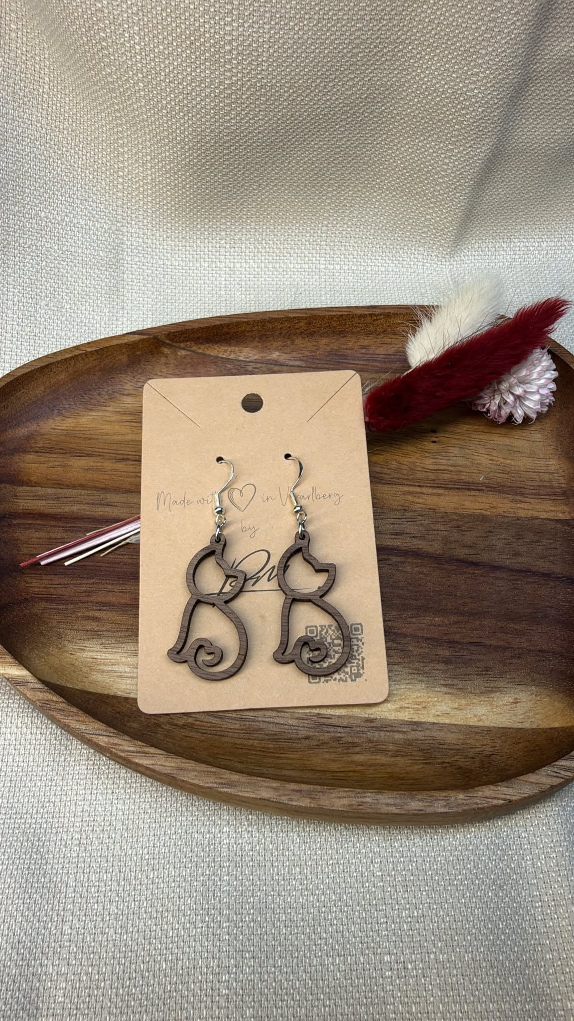 Holzohrringe aus Walnuss — Lasercut, nickelfreie Haken – Caline